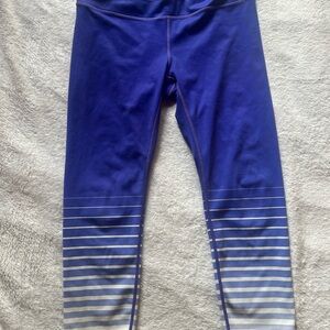 Athleta Purple and White cropped leggings Size Medium